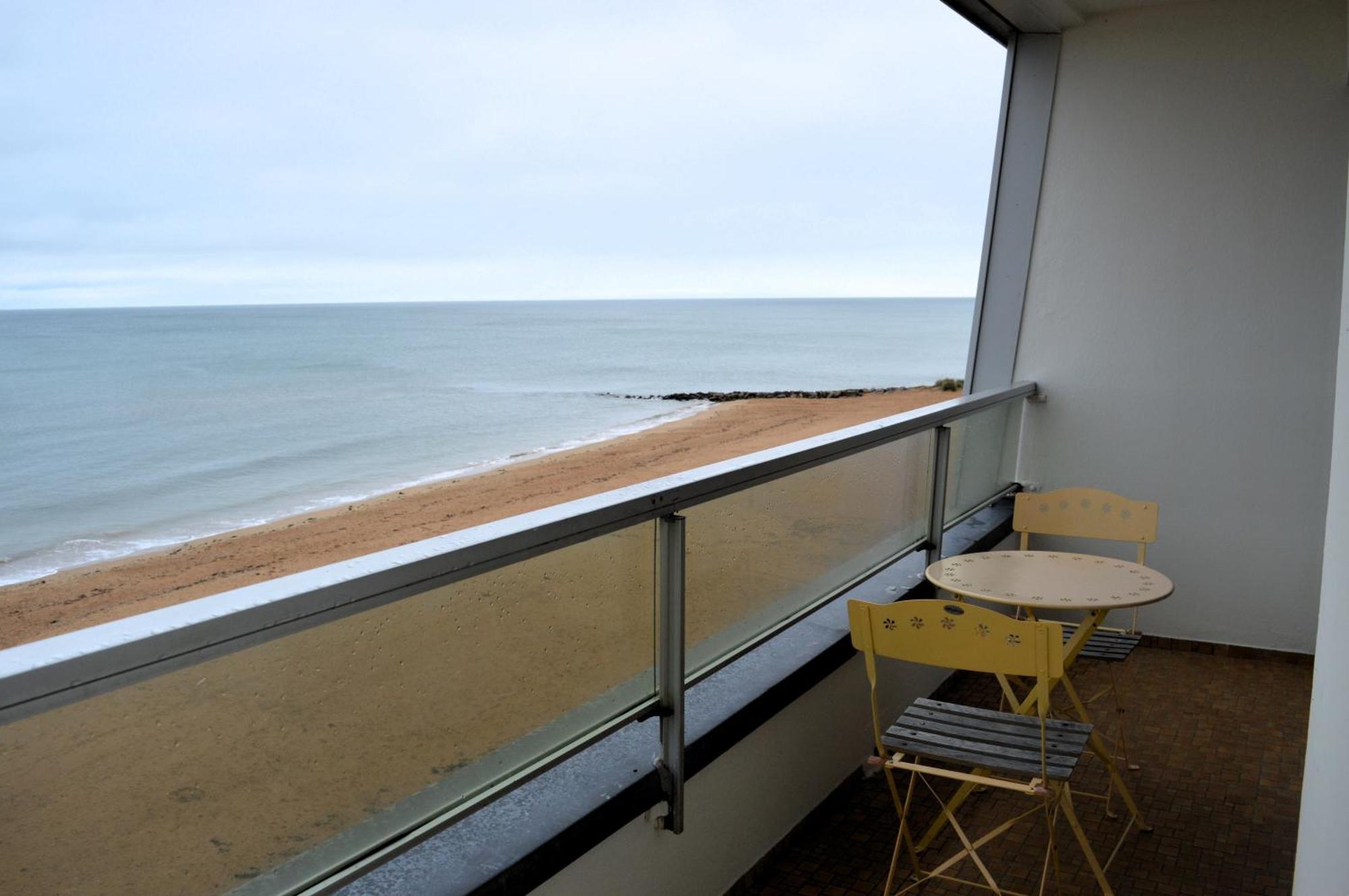L'Esperluette - Magnifique Vue Mer Et Balcon Courseulles-sur-Mer Exterior photo