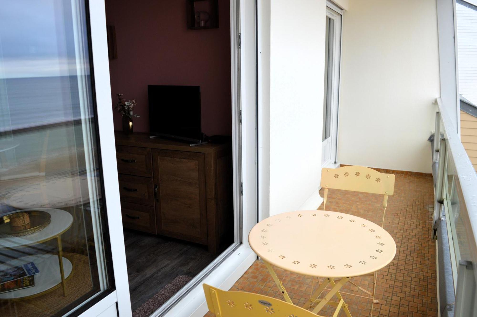 L'Esperluette - Magnifique Vue Mer Et Balcon Courseulles-sur-Mer Exterior photo