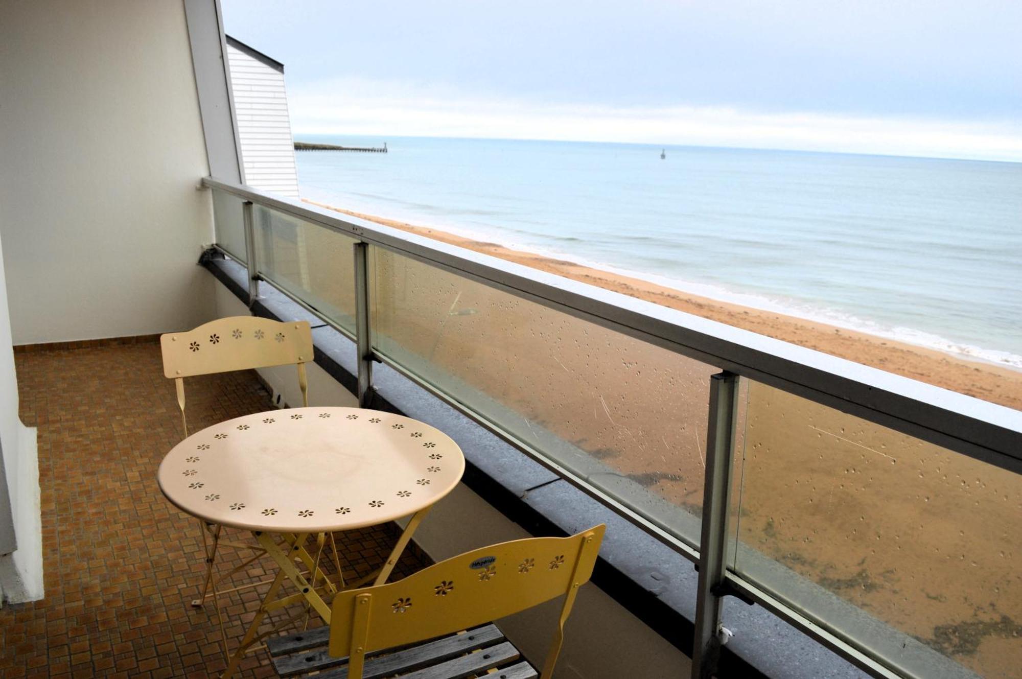 L'Esperluette - Magnifique Vue Mer Et Balcon Courseulles-sur-Mer Exterior photo